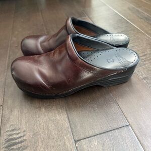 Dansko SONJA BROWN OILED Backless Clogs 42 Shoes Mules Slip On 12